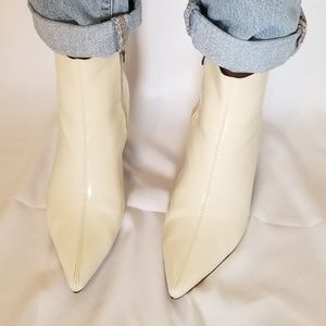 Cream/Off-white Pointed Toe Booties